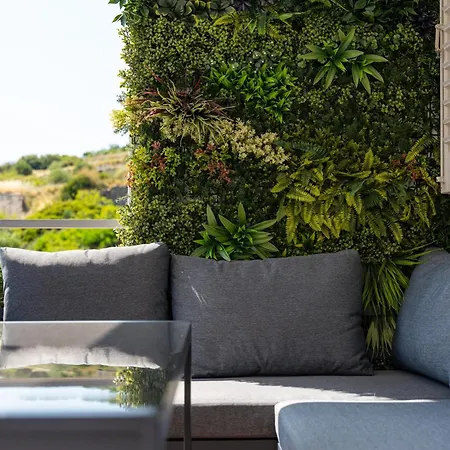 Rina With Heated Jacuzzi 아파트