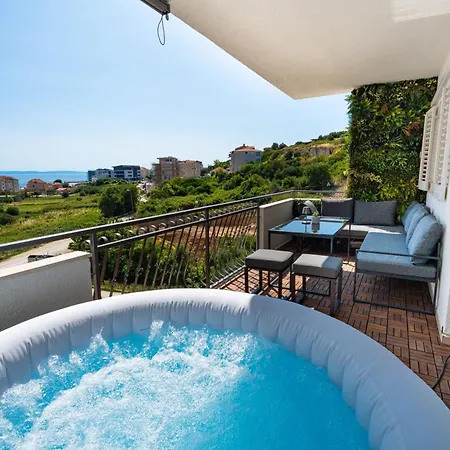 Apartment Rina With Heated Jacuzzi